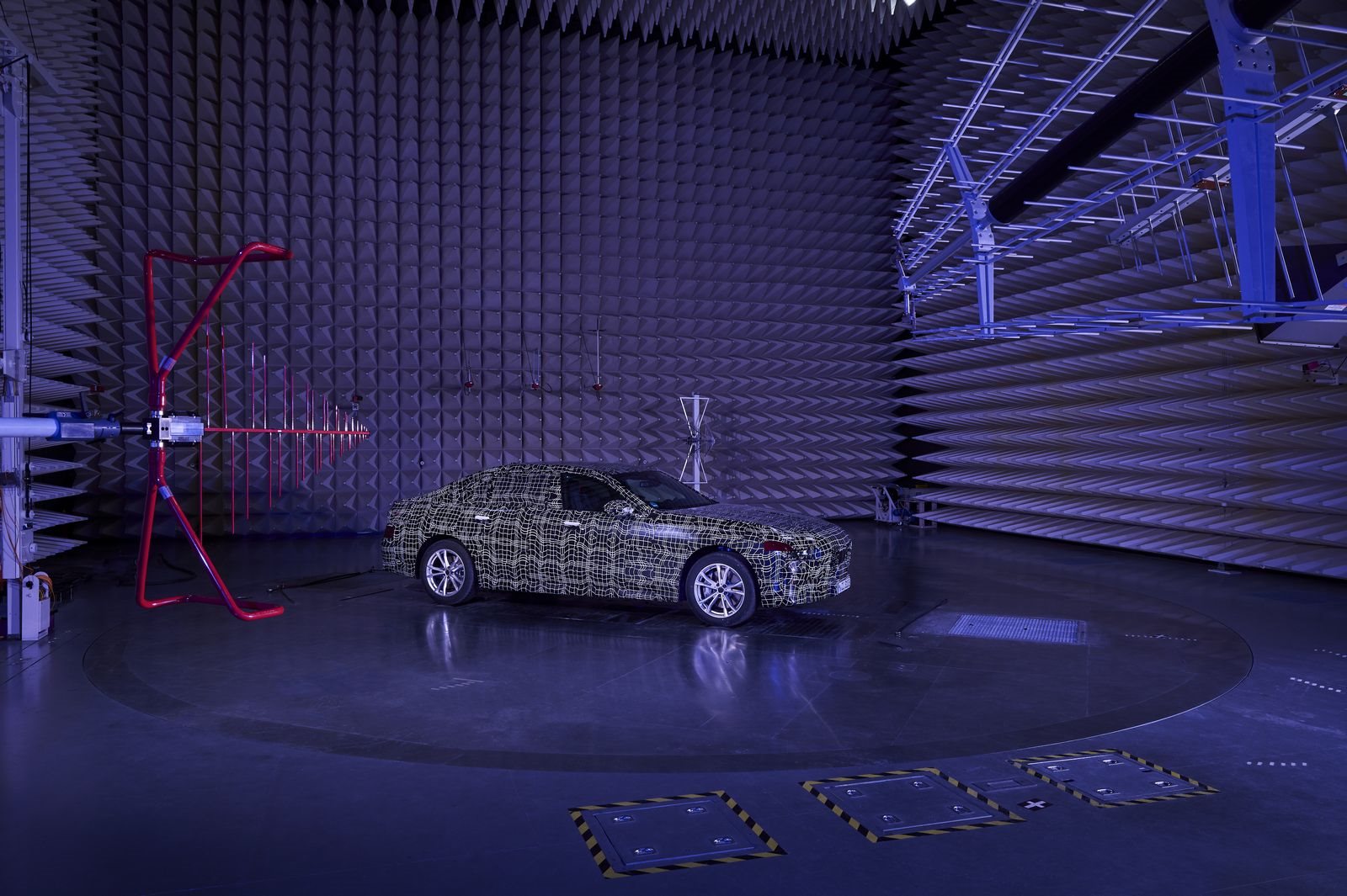 BMW i7 2022 VOLTA A APARECER EM UM NOVO TEASER, foto 21