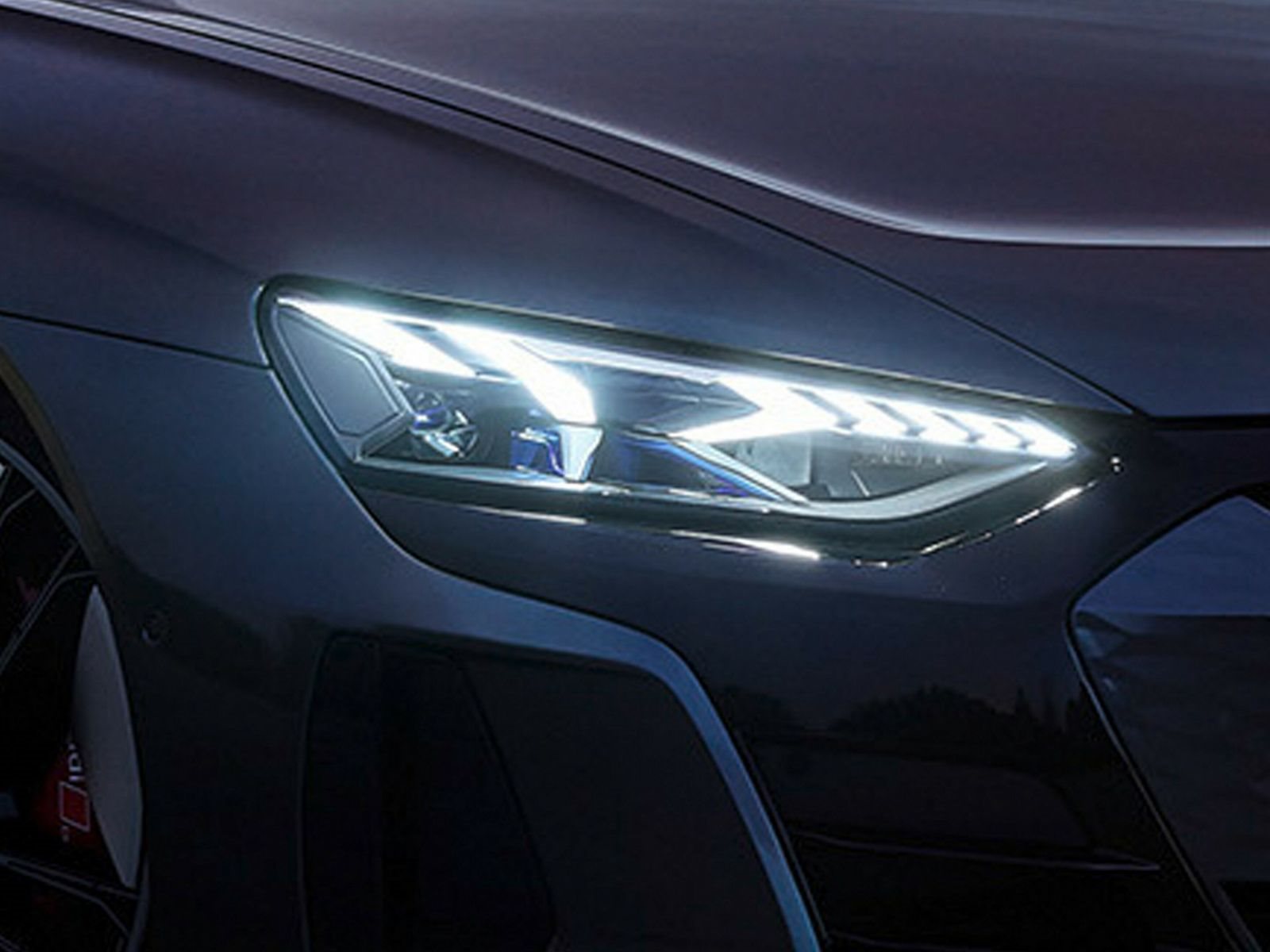 OS SISTEMAS DE ILUMINAÇÃO NO AUDI E-TRON GT, foto 2