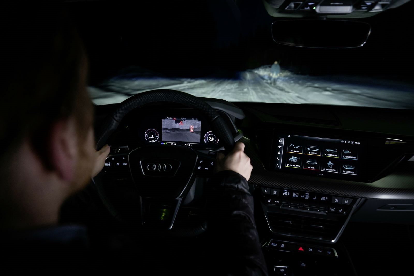 OS SISTEMAS DE ILUMINAÇÃO NO AUDI E-TRON GT, foto 9