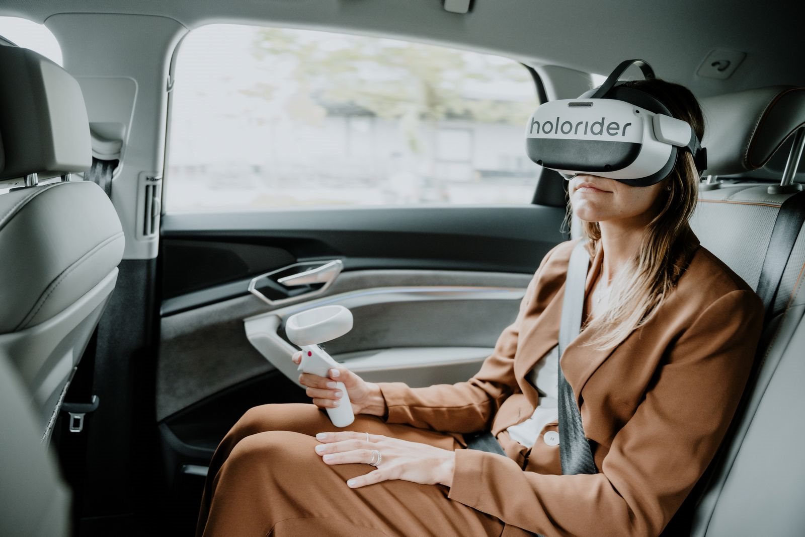 AUDI SERÁ O PRIMEIRO FABRICANTE A TRANSFORMAR O AUTOMÓVEL EM UMA PLATAFORMA DE EXPERIÊNCIA PARA A REALIDADE VIRTUAL, foto 15