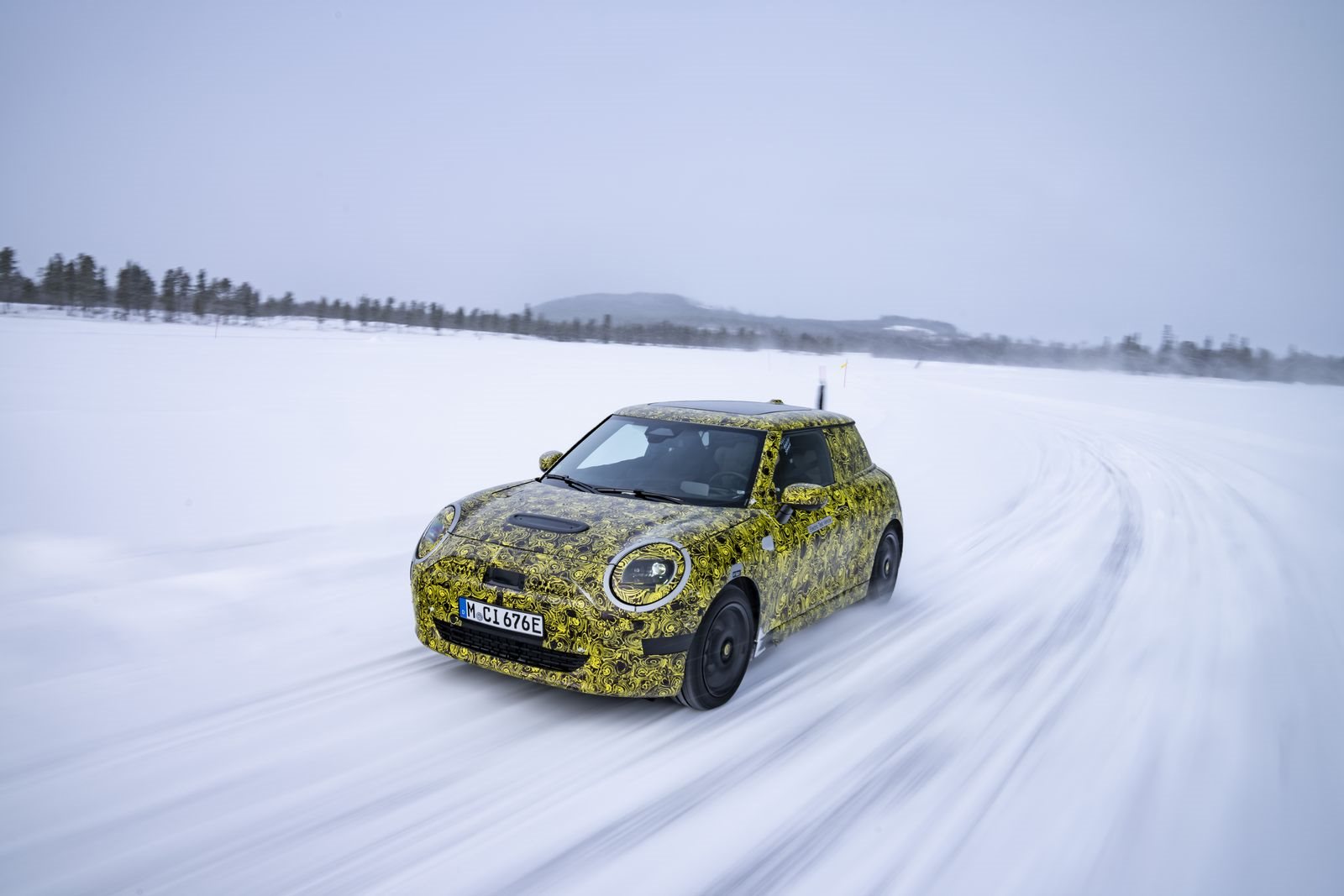 TOTALMENTE ELÉTRICO E REPLETO DE DIVERSÃO AO VOLANTE: O FUTURO MINI 3 PORTAS NA NEVE E NO GELO, foto 11