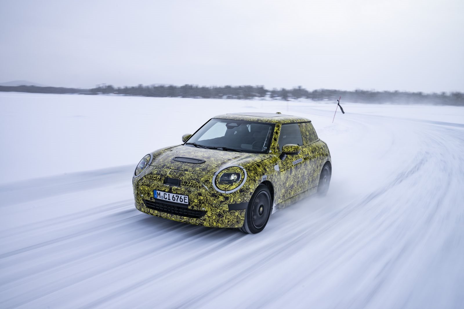TOTALMENTE ELÉTRICO E REPLETO DE DIVERSÃO AO VOLANTE: O FUTURO MINI 3 PORTAS NA NEVE E NO GELO, foto 13