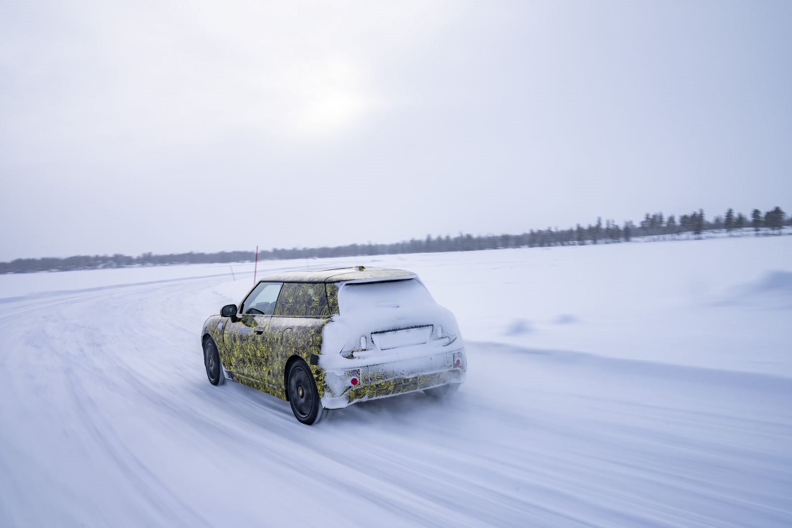 TOTALMENTE ELÉTRICO E REPLETO DE DIVERSÃO AO VOLANTE: O FUTURO MINI 3 PORTAS NA NEVE E NO GELO, foto 14