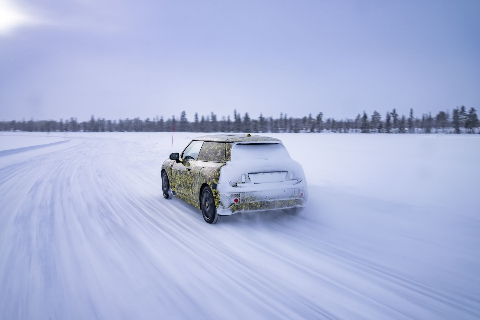 TOTALMENTE ELÉTRICO E REPLETO DE DIVERSÃO AO VOLANTE: O FUTURO MINI 3 PORTAS NA NEVE E NO GELO, foto 17