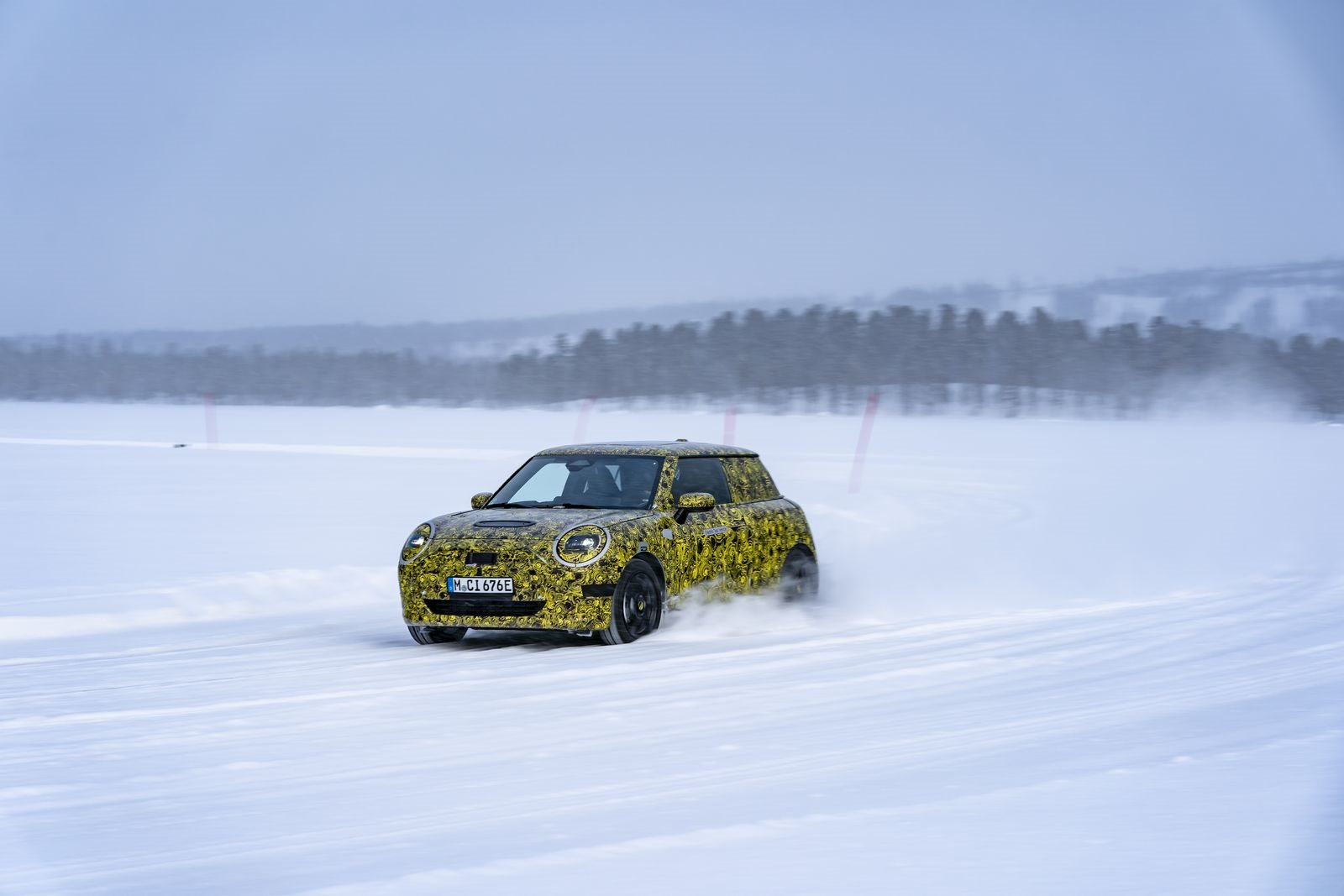 TOTALMENTE ELÉTRICO E REPLETO DE DIVERSÃO AO VOLANTE: O FUTURO MINI 3 PORTAS NA NEVE E NO GELO, foto 20