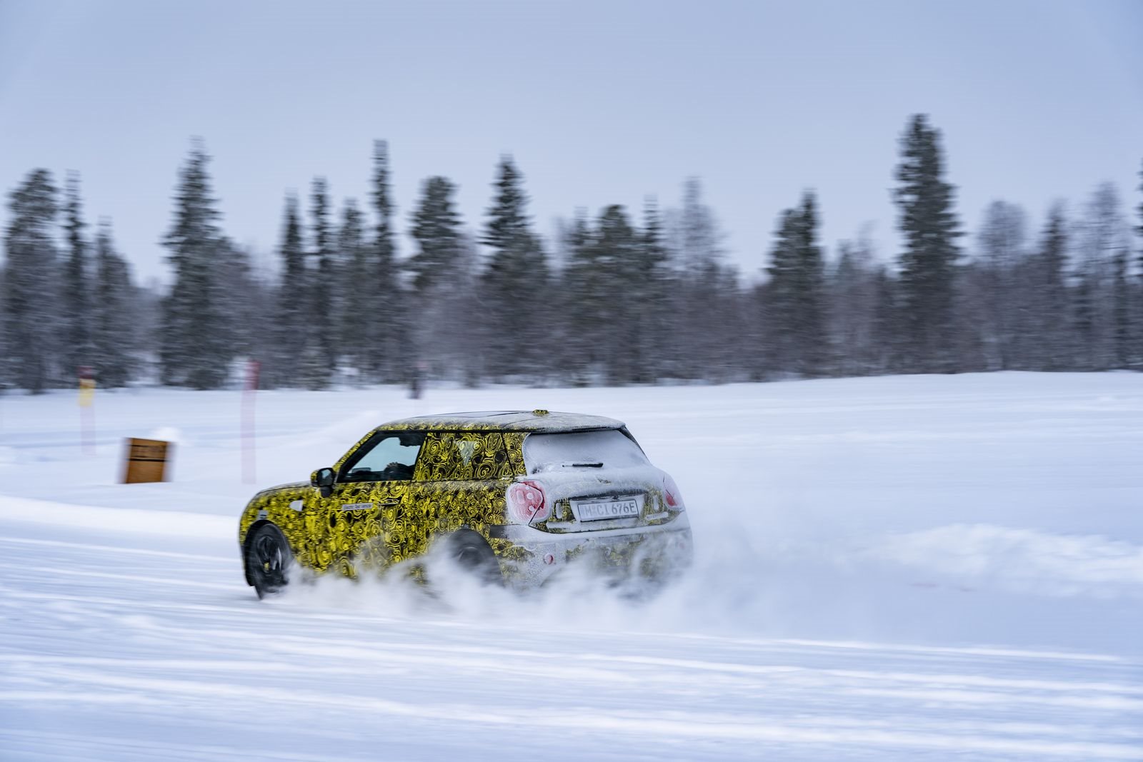 TOTALMENTE ELÉTRICO E REPLETO DE DIVERSÃO AO VOLANTE: O FUTURO MINI 3 PORTAS NA NEVE E NO GELO, foto 21