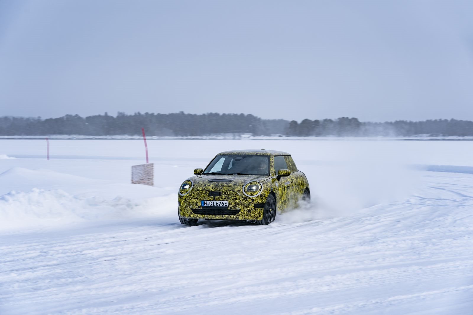 TOTALMENTE ELÉTRICO E REPLETO DE DIVERSÃO AO VOLANTE: O FUTURO MINI 3 PORTAS NA NEVE E NO GELO, foto 24