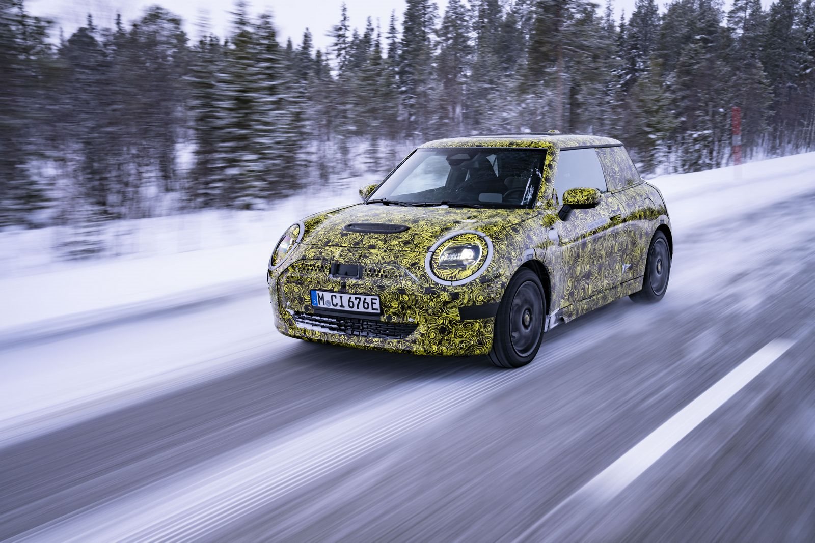 TOTALMENTE ELÉTRICO E REPLETO DE DIVERSÃO AO VOLANTE: O FUTURO MINI 3 PORTAS NA NEVE E NO GELO, foto 28