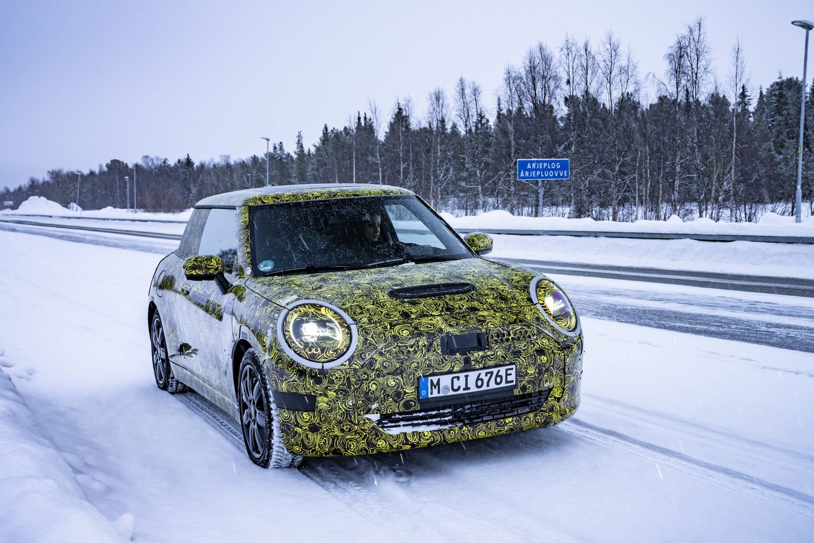 TOTALMENTE ELÉTRICO E REPLETO DE DIVERSÃO AO VOLANTE: O FUTURO MINI 3 PORTAS NA NEVE E NO GELO, foto 34