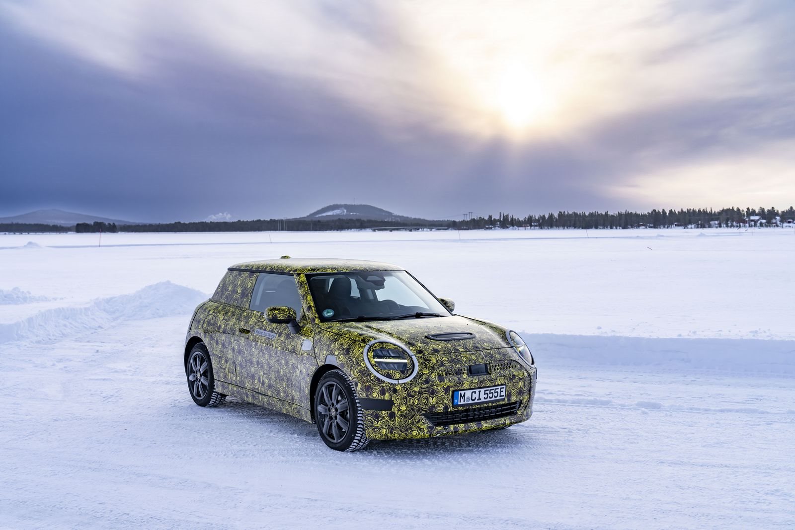 TOTALMENTE ELÉTRICO E REPLETO DE DIVERSÃO AO VOLANTE: O FUTURO MINI 3 PORTAS NA NEVE E NO GELO, foto 39