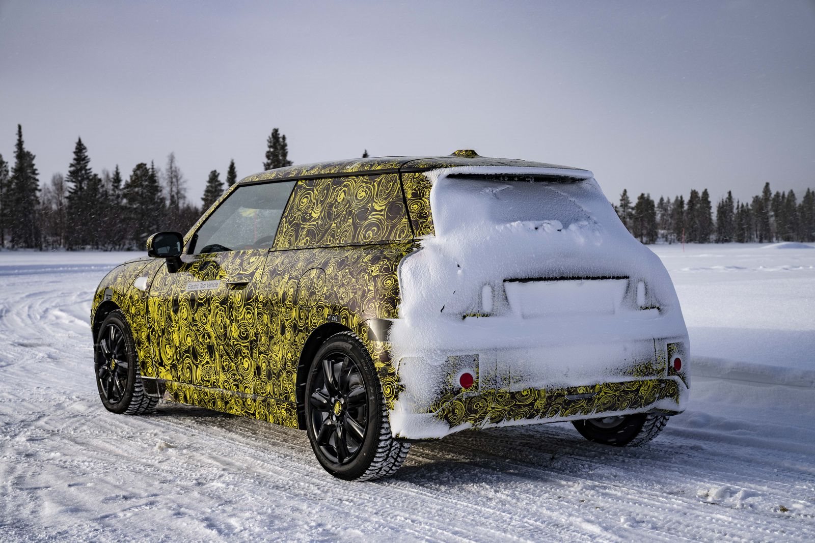 TOTALMENTE ELÉTRICO E REPLETO DE DIVERSÃO AO VOLANTE: O FUTURO MINI 3 PORTAS NA NEVE E NO GELO, foto 41