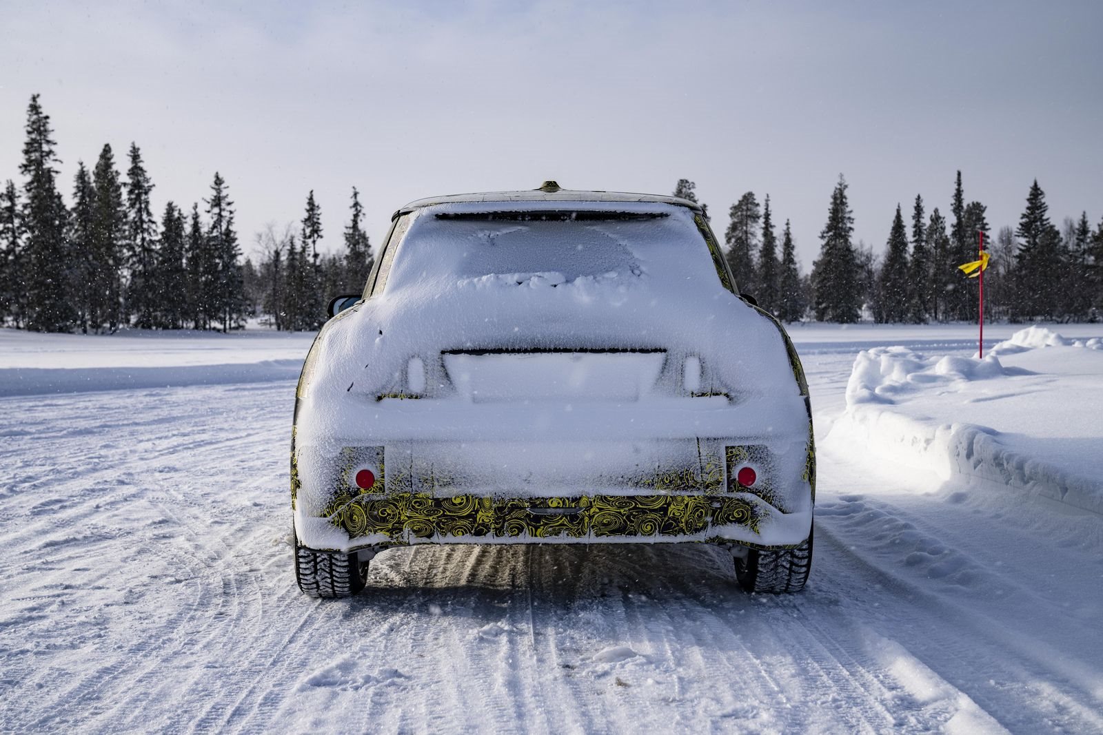 TOTALMENTE ELÉTRICO E REPLETO DE DIVERSÃO AO VOLANTE: O FUTURO MINI 3 PORTAS NA NEVE E NO GELO, foto 42