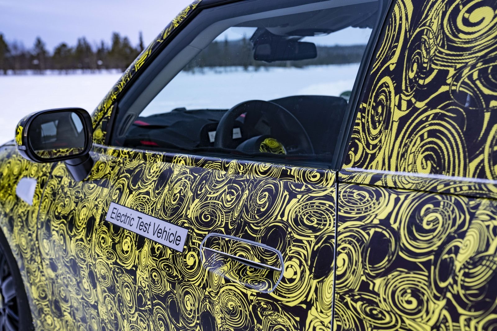 TOTALMENTE ELÉTRICO E REPLETO DE DIVERSÃO AO VOLANTE: O FUTURO MINI 3 PORTAS NA NEVE E NO GELO, foto 46