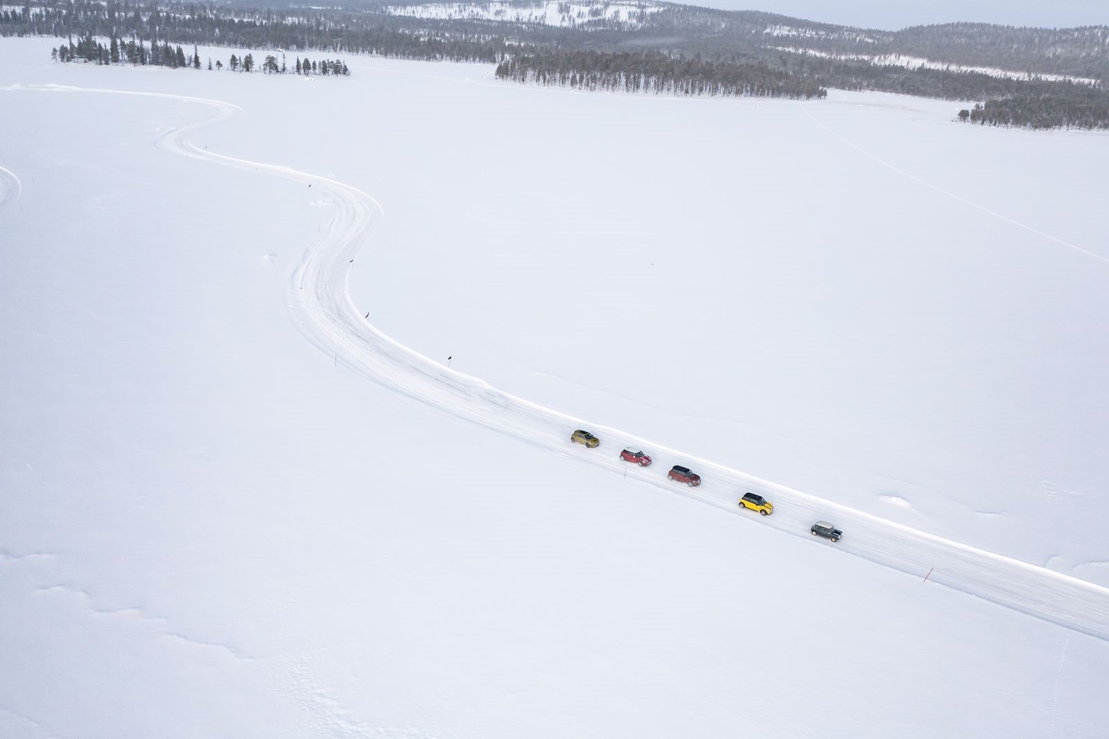 TOTALMENTE ELÉTRICO E REPLETO DE DIVERSÃO AO VOLANTE: O FUTURO MINI 3 PORTAS NA NEVE E NO GELO, foto 76