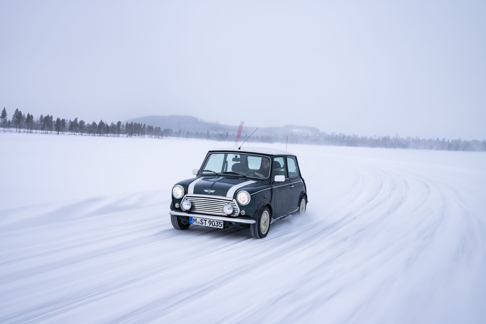 TOTALMENTE ELÉTRICO E REPLETO DE DIVERSÃO AO VOLANTE: O FUTURO MINI 3 PORTAS NA NEVE E NO GELO, foto 80