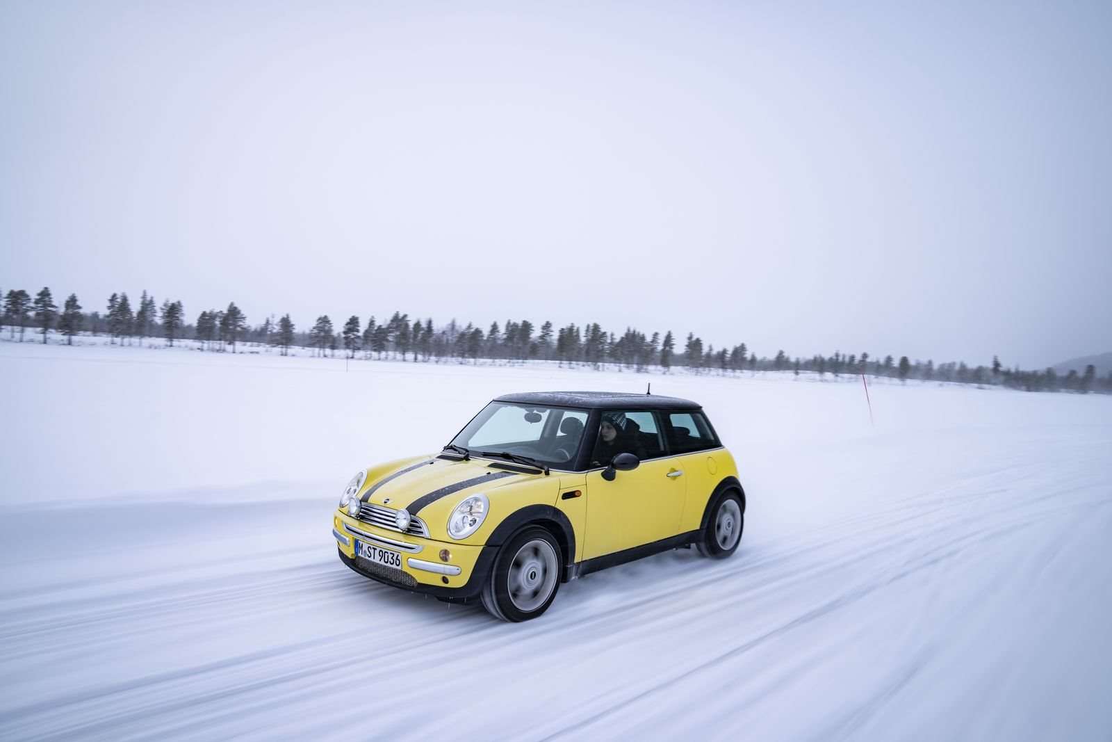 TOTALMENTE ELÉTRICO E REPLETO DE DIVERSÃO AO VOLANTE: O FUTURO MINI 3 PORTAS NA NEVE E NO GELO, foto 85