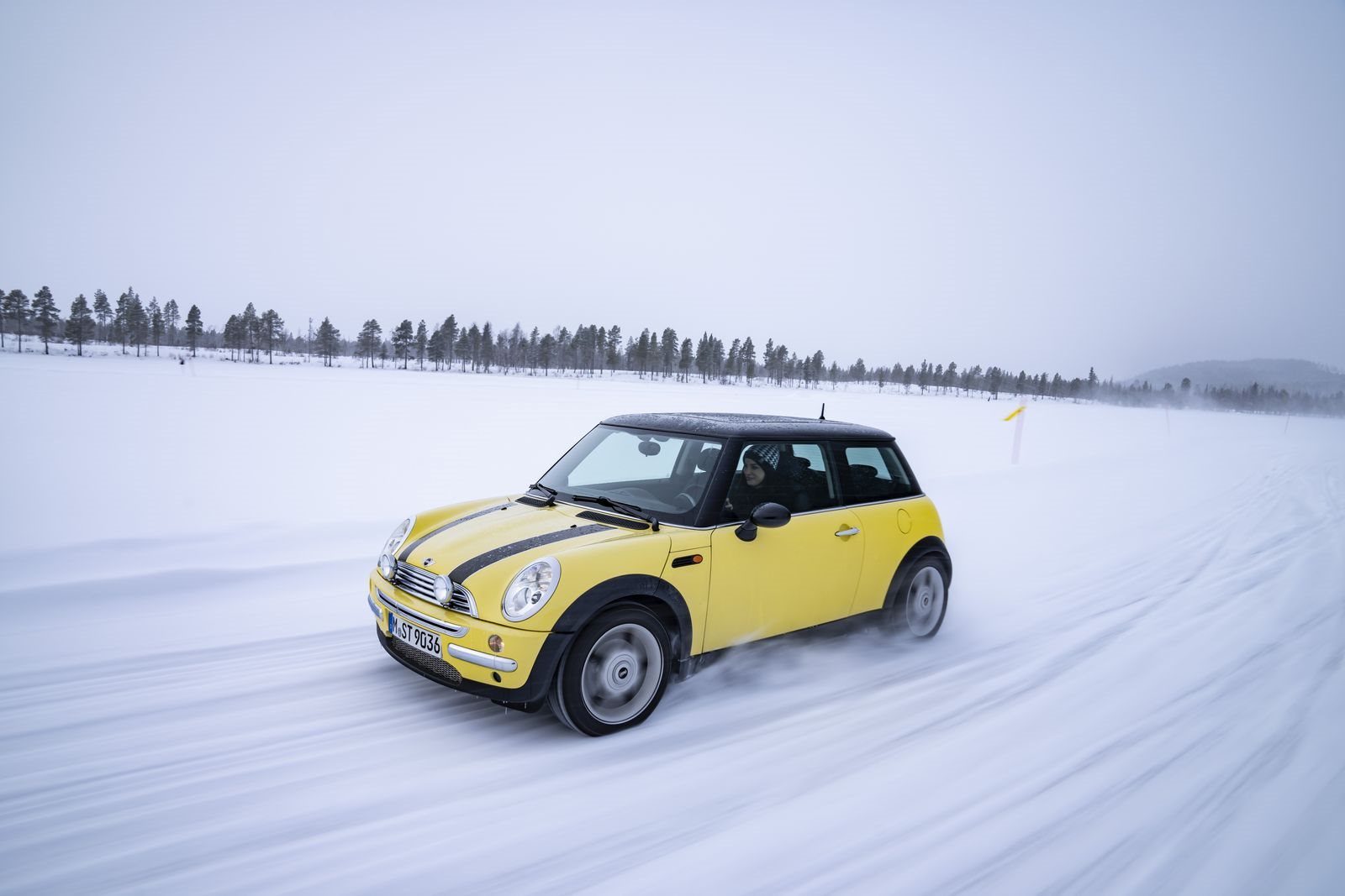 TOTALMENTE ELÉTRICO E REPLETO DE DIVERSÃO AO VOLANTE: O FUTURO MINI 3 PORTAS NA NEVE E NO GELO, foto 86