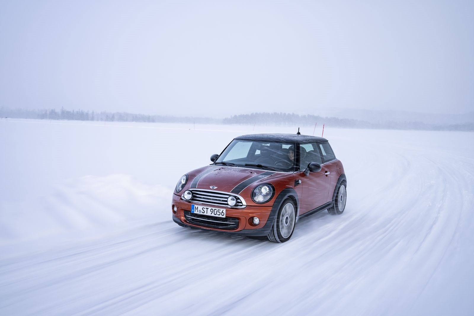 TOTALMENTE ELÉTRICO E REPLETO DE DIVERSÃO AO VOLANTE: O FUTURO MINI 3 PORTAS NA NEVE E NO GELO, foto 93