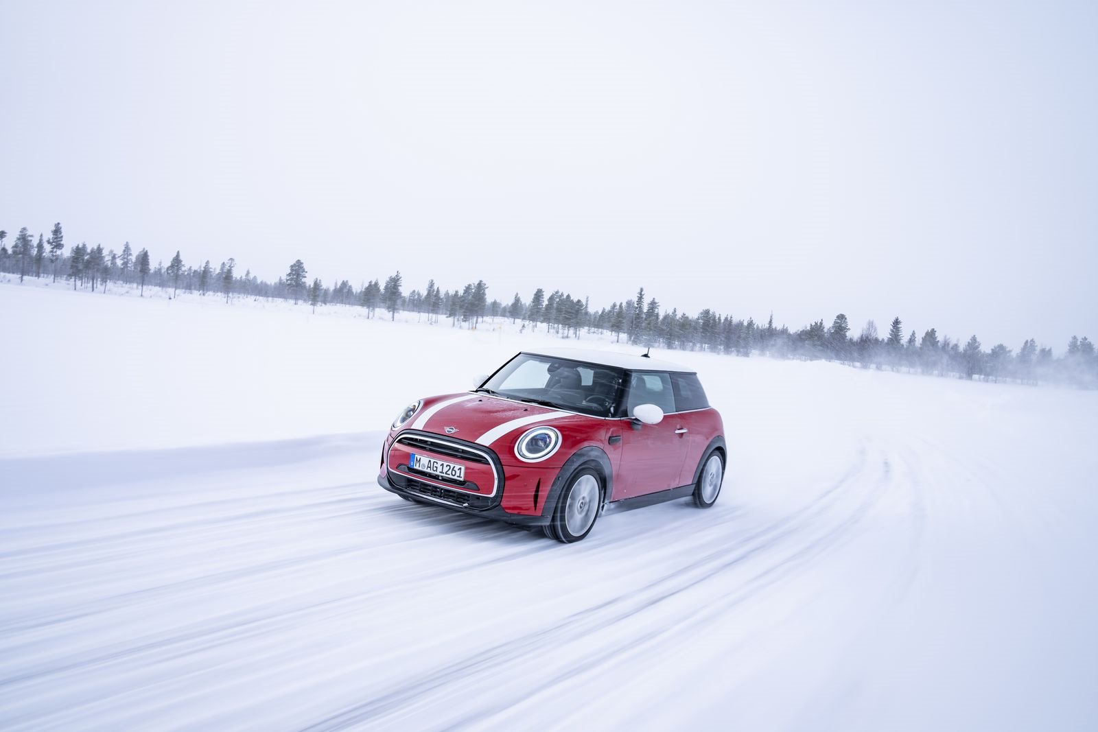 TOTALMENTE ELÉTRICO E REPLETO DE DIVERSÃO AO VOLANTE: O FUTURO MINI 3 PORTAS NA NEVE E NO GELO, foto 94