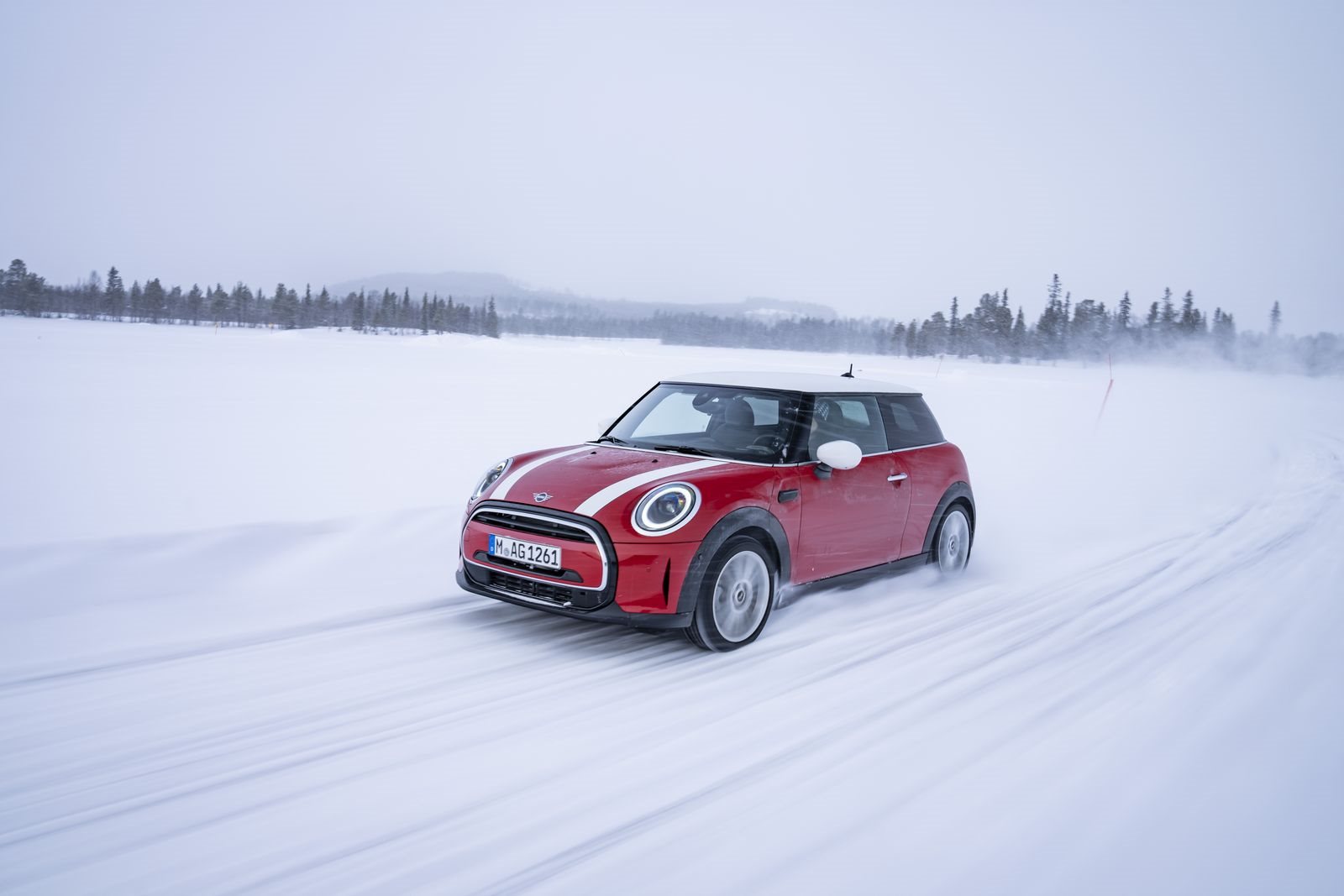 TOTALMENTE ELÉTRICO E REPLETO DE DIVERSÃO AO VOLANTE: O FUTURO MINI 3 PORTAS NA NEVE E NO GELO, foto 95