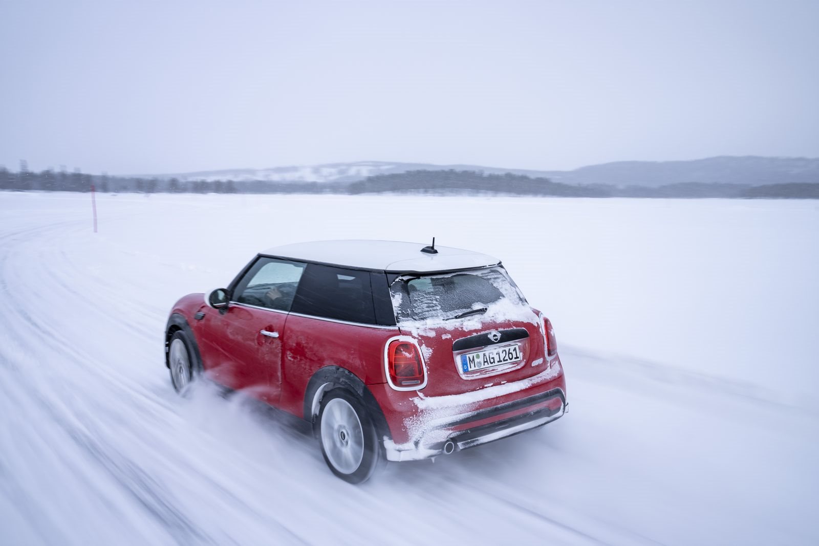 TOTALMENTE ELÉTRICO E REPLETO DE DIVERSÃO AO VOLANTE: O FUTURO MINI 3 PORTAS NA NEVE E NO GELO, foto 100