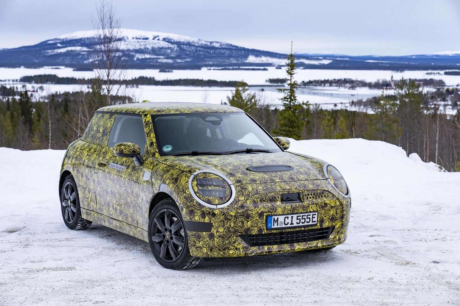 TOTALMENTE ELÉTRICO E REPLETO DE DIVERSÃO AO VOLANTE: O FUTURO MINI 3 PORTAS NA NEVE E NO GELO, foto 102