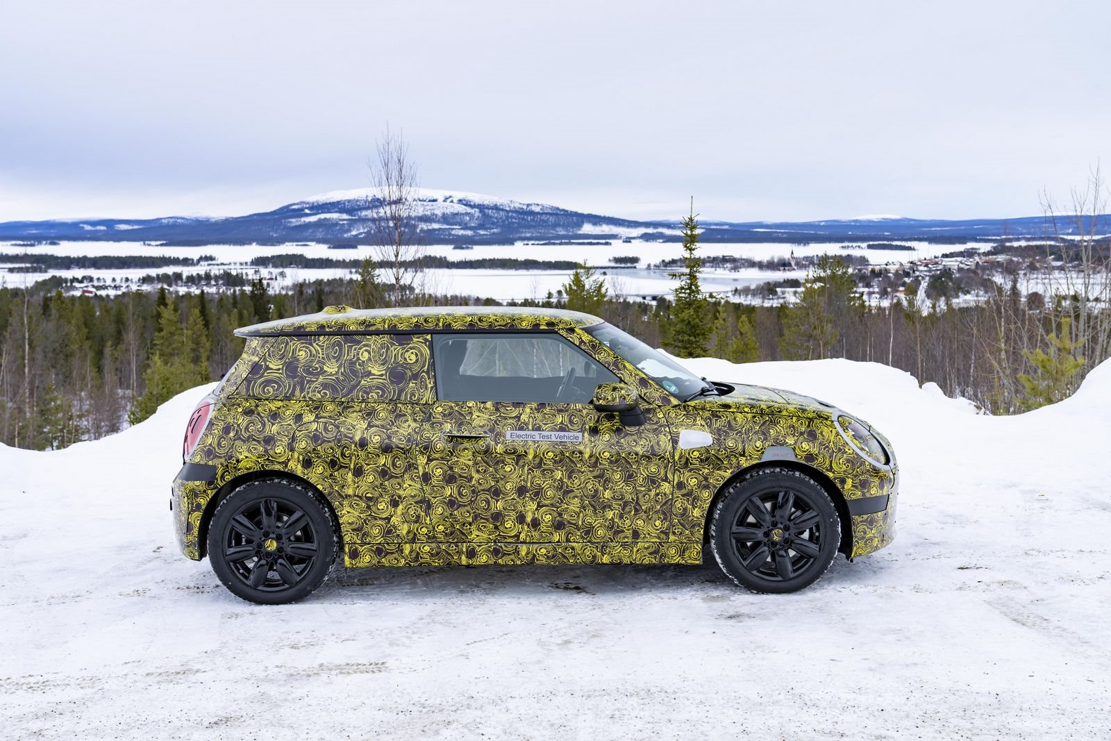 TOTALMENTE ELÉTRICO E REPLETO DE DIVERSÃO AO VOLANTE: O FUTURO MINI 3 PORTAS NA NEVE E NO GELO, foto 103