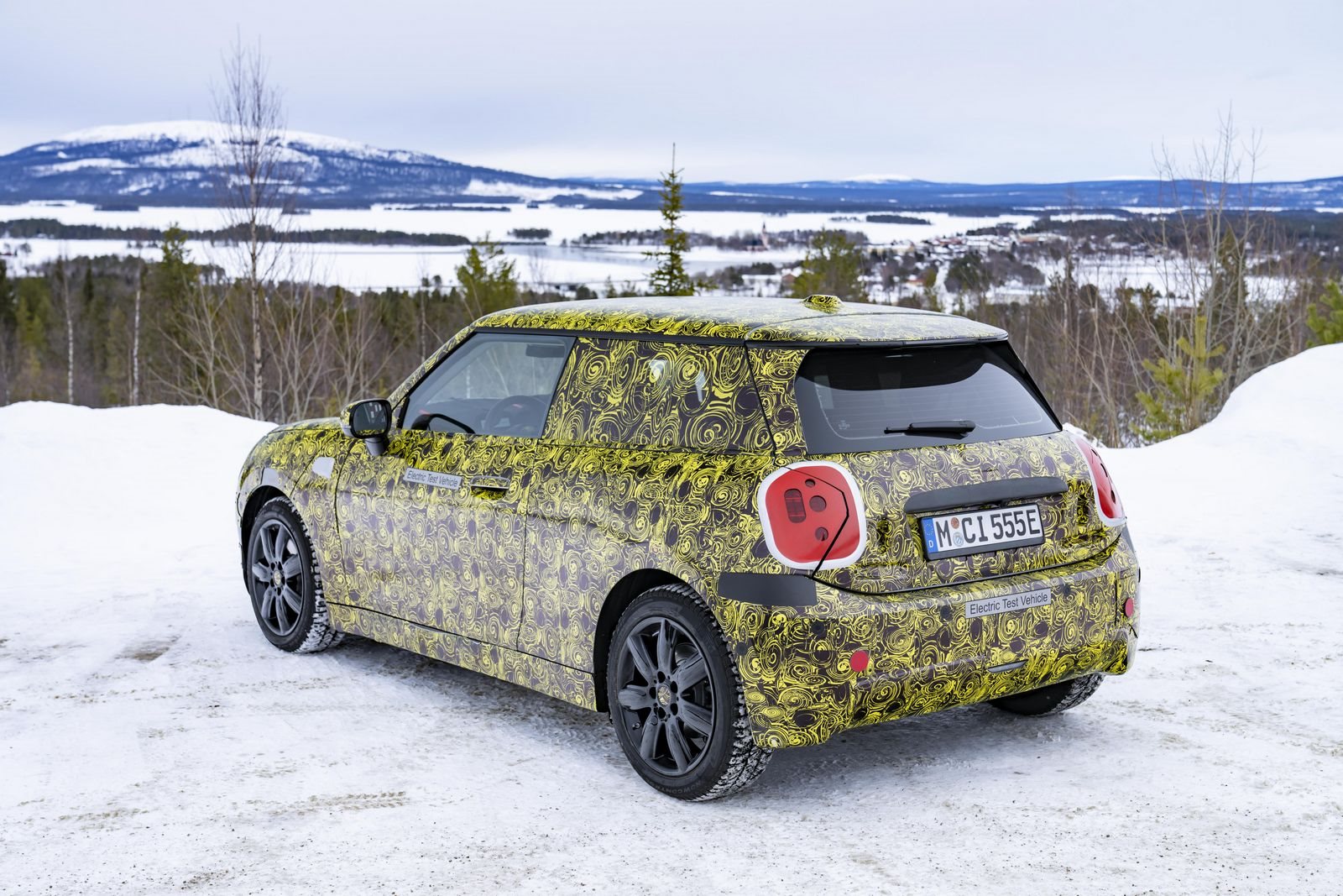 TOTALMENTE ELÉTRICO E REPLETO DE DIVERSÃO AO VOLANTE: O FUTURO MINI 3 PORTAS NA NEVE E NO GELO, foto 104