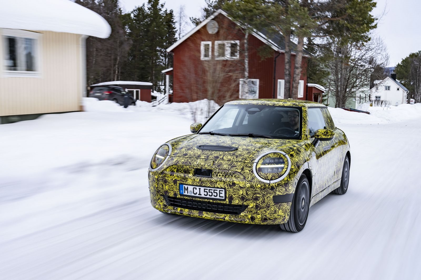 TOTALMENTE ELÉTRICO E REPLETO DE DIVERSÃO AO VOLANTE: O FUTURO MINI 3 PORTAS NA NEVE E NO GELO, foto 108
