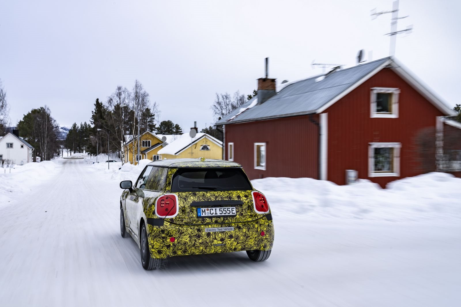 TOTALMENTE ELÉTRICO E REPLETO DE DIVERSÃO AO VOLANTE: O FUTURO MINI 3 PORTAS NA NEVE E NO GELO, foto 109