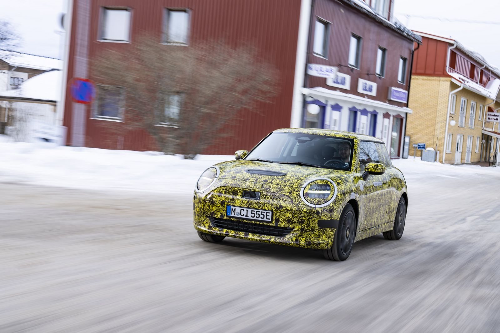 TOTALMENTE ELÉTRICO E REPLETO DE DIVERSÃO AO VOLANTE: O FUTURO MINI 3 PORTAS NA NEVE E NO GELO, foto 114
