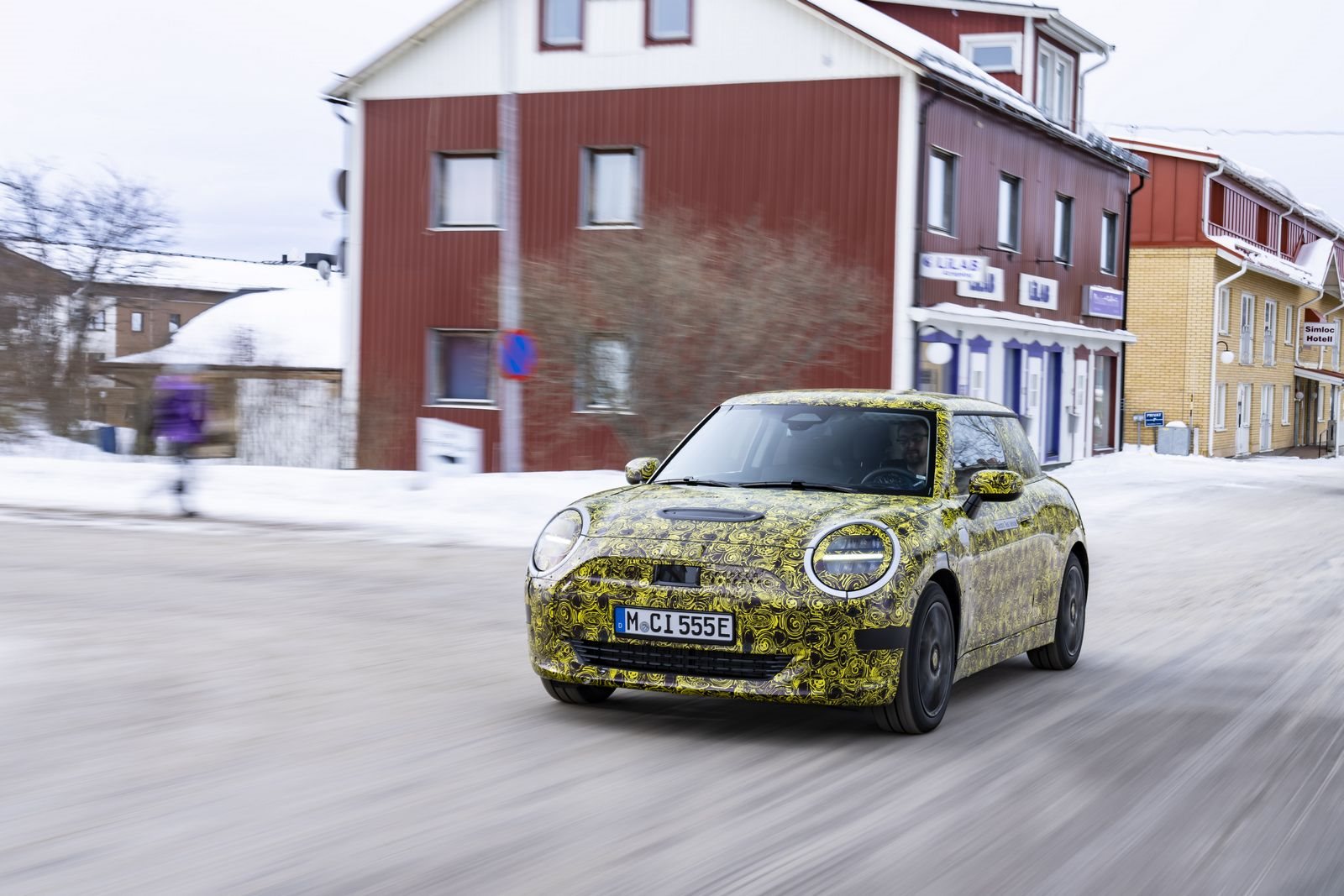 TOTALMENTE ELÉTRICO E REPLETO DE DIVERSÃO AO VOLANTE: O FUTURO MINI 3 PORTAS NA NEVE E NO GELO, foto 115