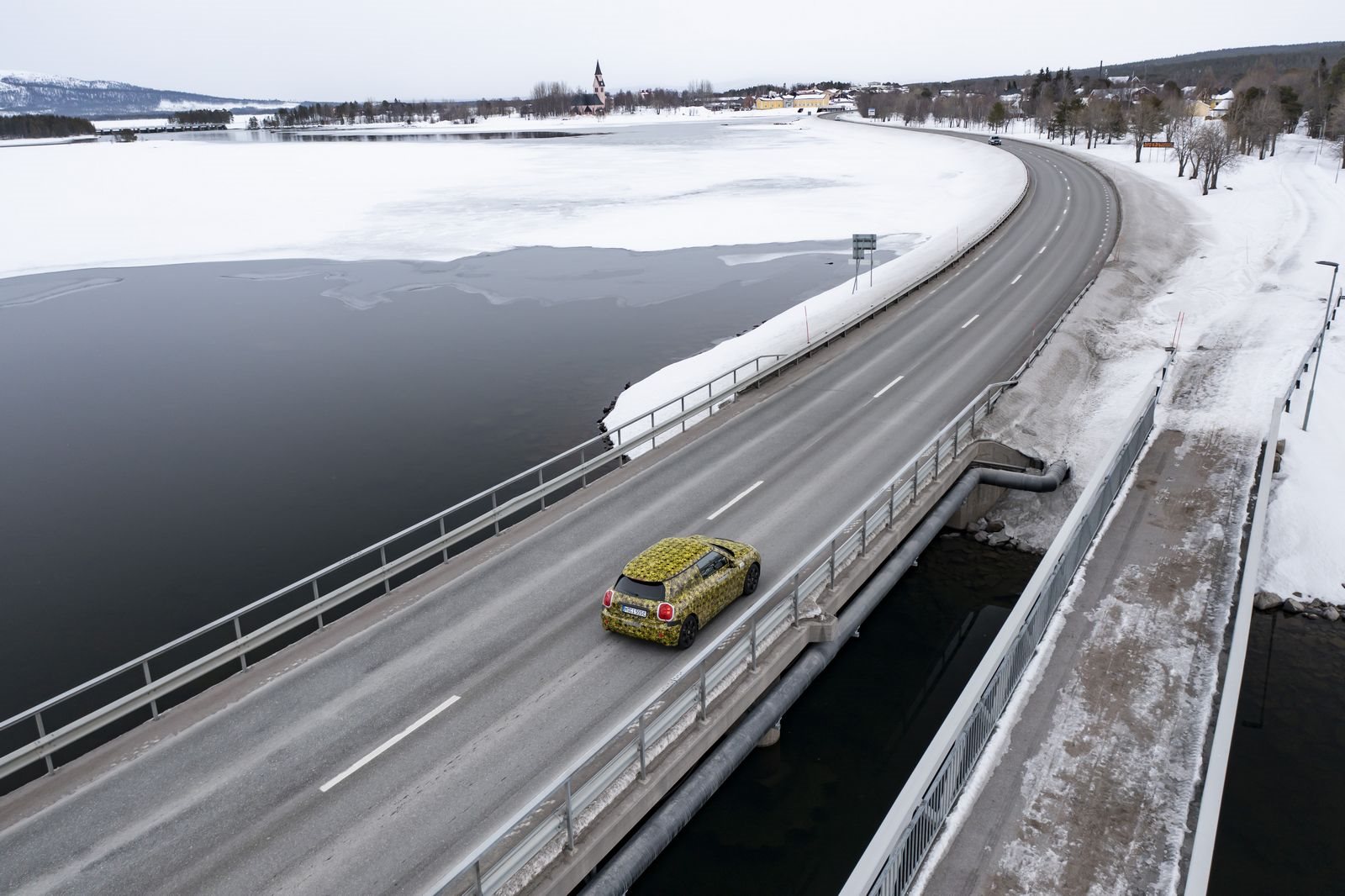 TOTALMENTE ELÉTRICO E REPLETO DE DIVERSÃO AO VOLANTE: O FUTURO MINI 3 PORTAS NA NEVE E NO GELO, foto 119