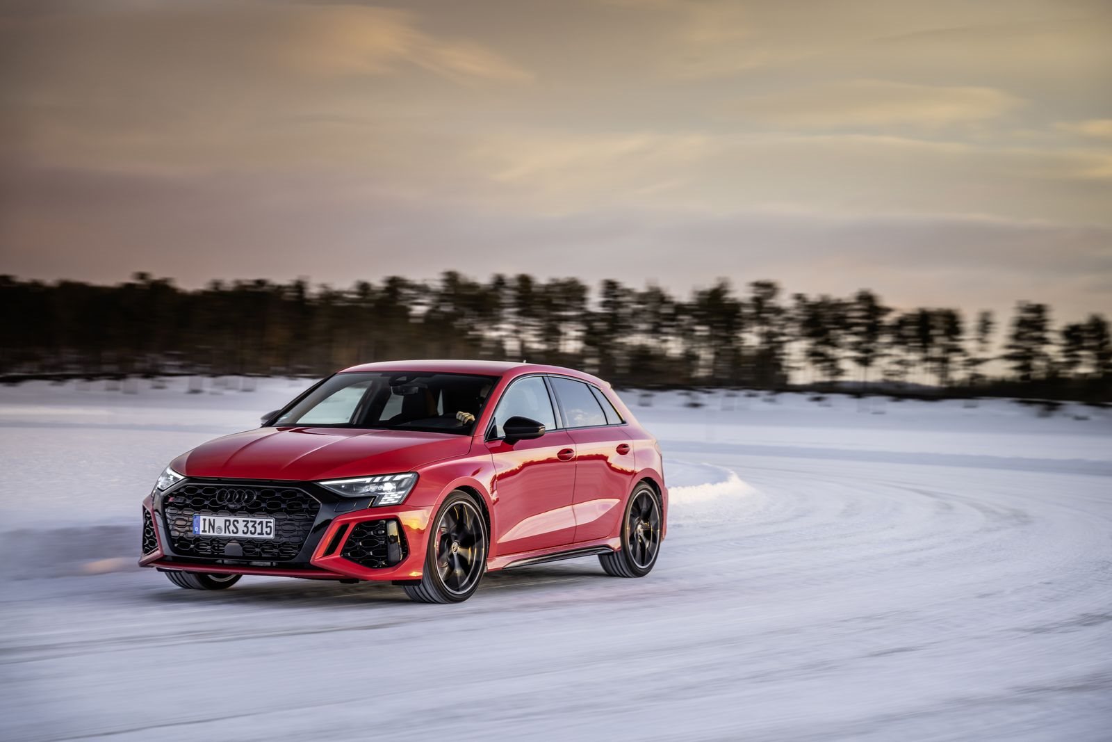 AUDI RS 3: DANÇANDO SOBRE A NEVE, foto 12