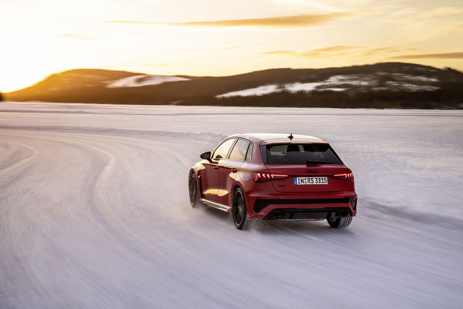 AUDI RS 3: DANÇANDO SOBRE A NEVE, foto 14