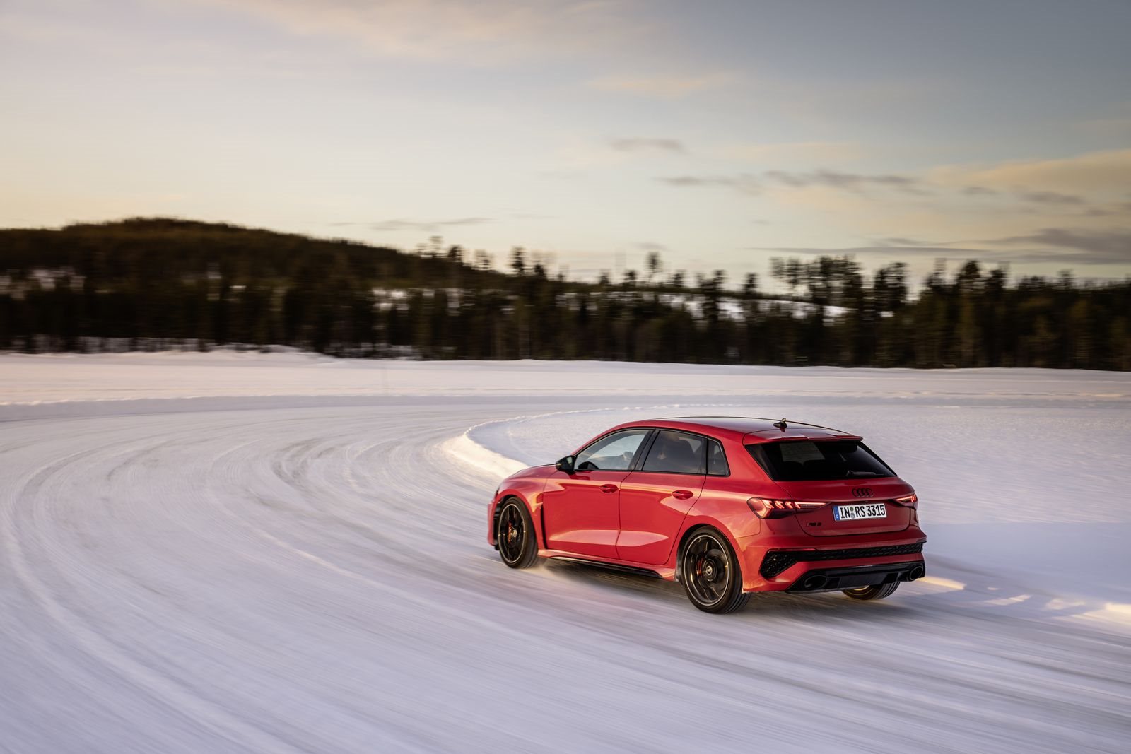 AUDI RS 3: DANÇANDO SOBRE A NEVE, foto 16