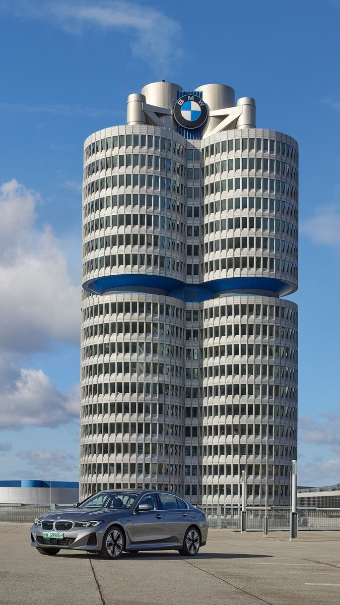 O PRIMEIRO BMW SÉRIE 3 ELÉTRICO, ESPECIALMENTE FEITO PARA A CHINA, É APRESENTADO E CHEGARÁ AO MERCADO EM MAIO, foto 2