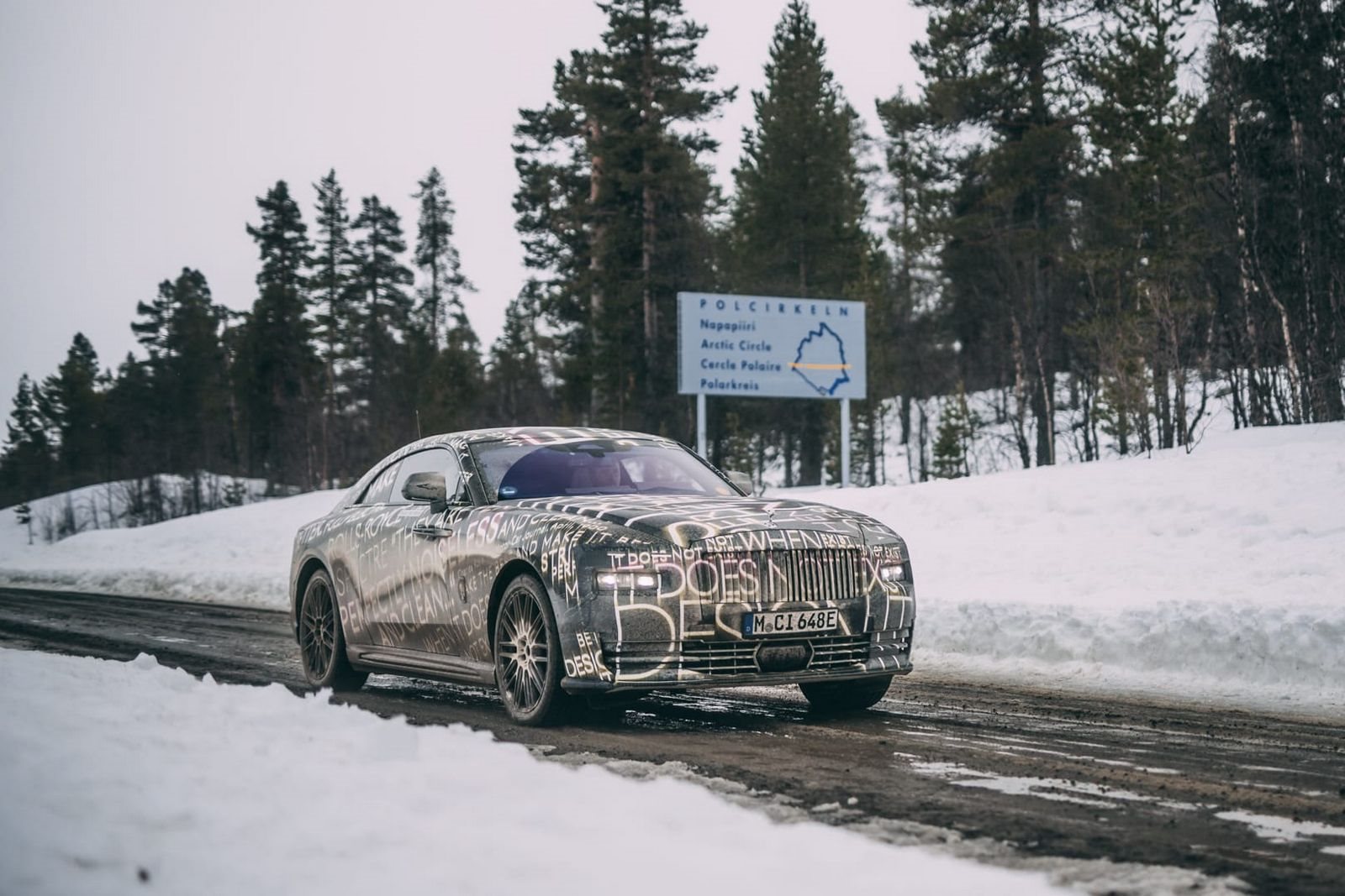 ROLLS-ROYCE SPECTRE: O LUXUOSO ELÉTRICO SE ATREVE NO GELO E NA NEVE, foto 3