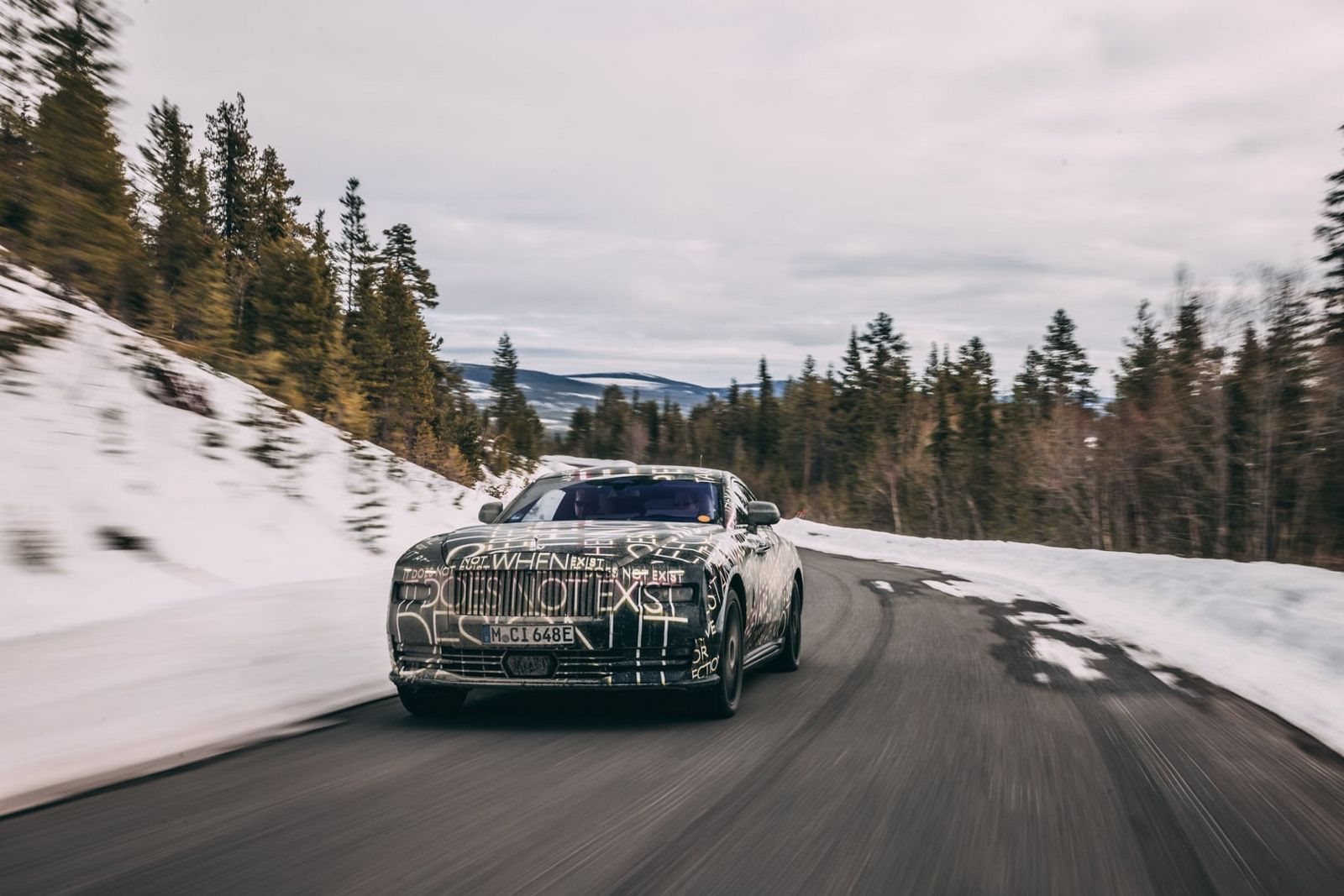 ROLLS-ROYCE SPECTRE: O LUXUOSO ELÉTRICO SE ATREVE NO GELO E NA NEVE, foto 5
