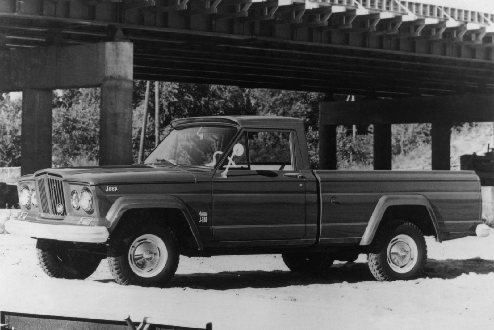 JEEP GLADIATOR: SEIS DÉCADAS NA VANGUARDA DAS PICK-UPS, foto 1