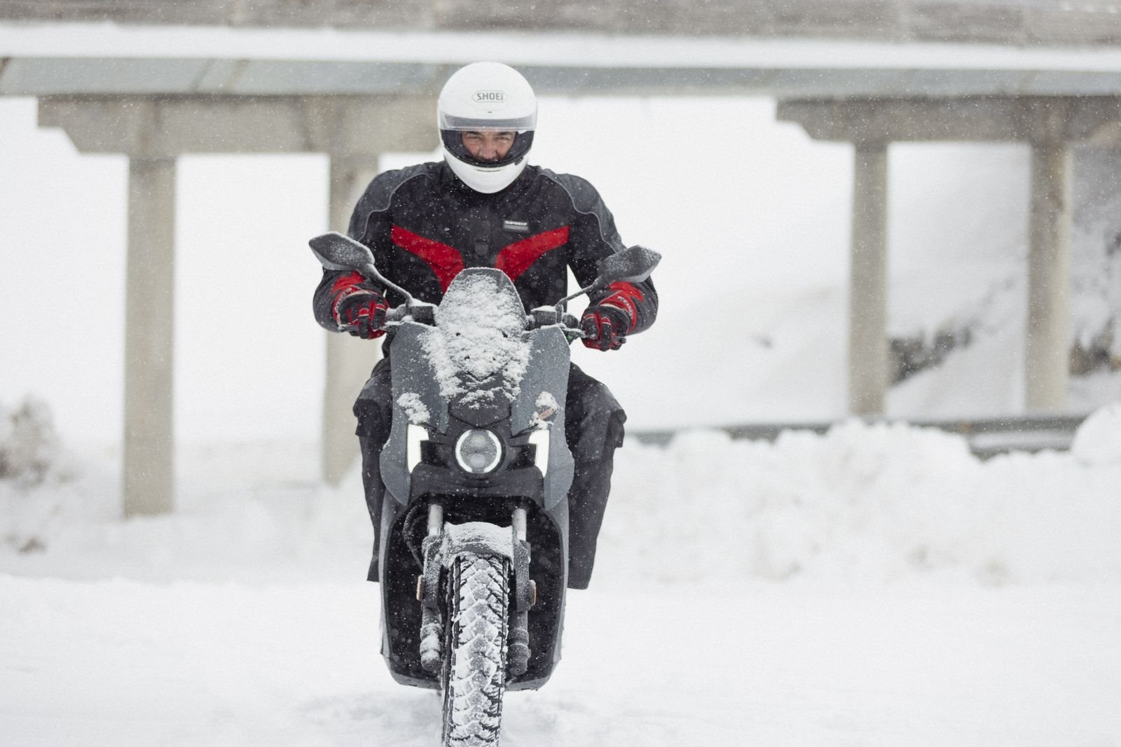 SEAT MÓ 125: CONTRA A NEVE E A AREIA, foto 1
