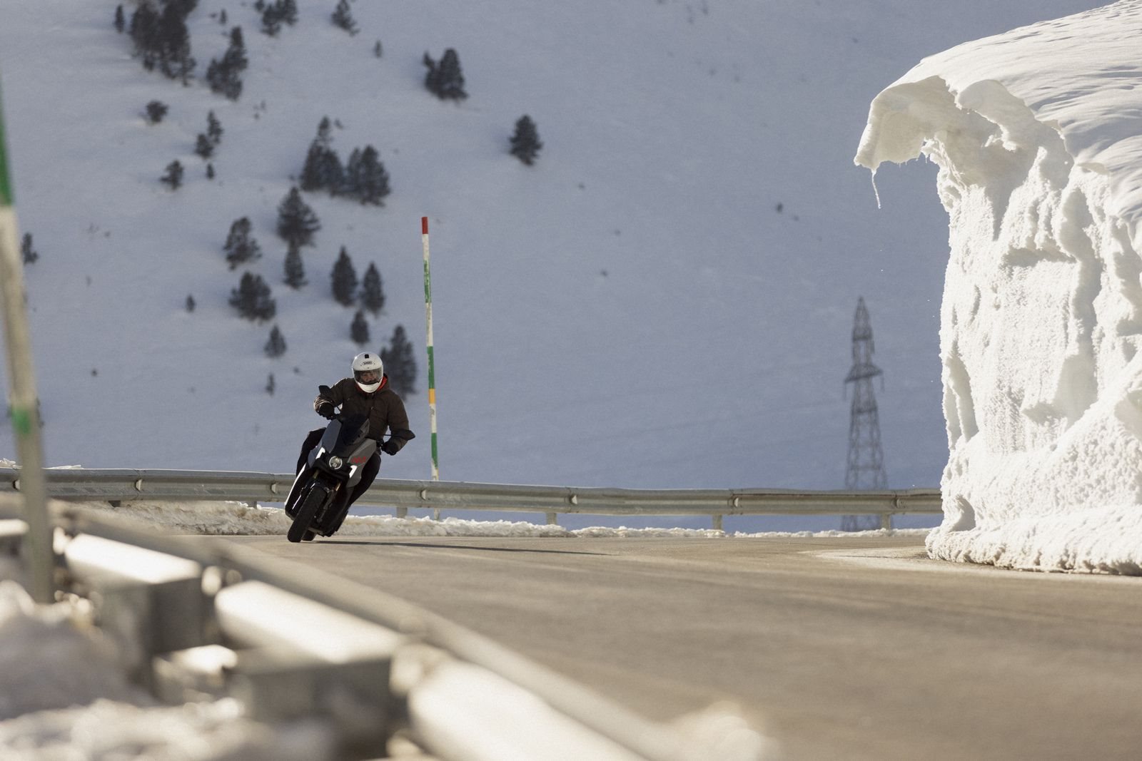 SEAT MÓ 125: CONTRA A NEVE E A AREIA, foto 3