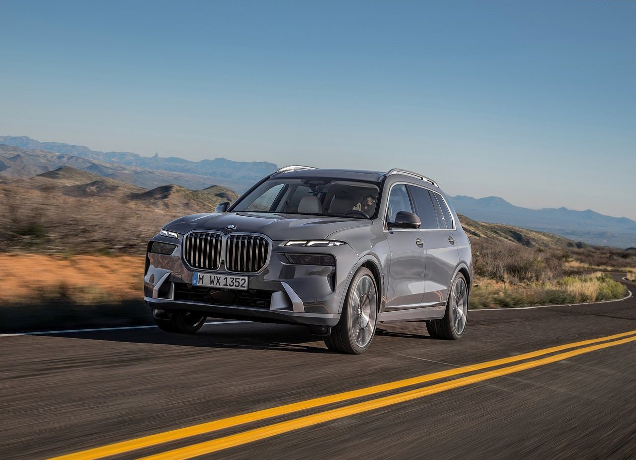 NOVO BMW X7 GANHA VISUAL ATUALIZADO, MOTOR COM SISTEMA MILD HYBRID E INTERIOR DO iX, foto 15
