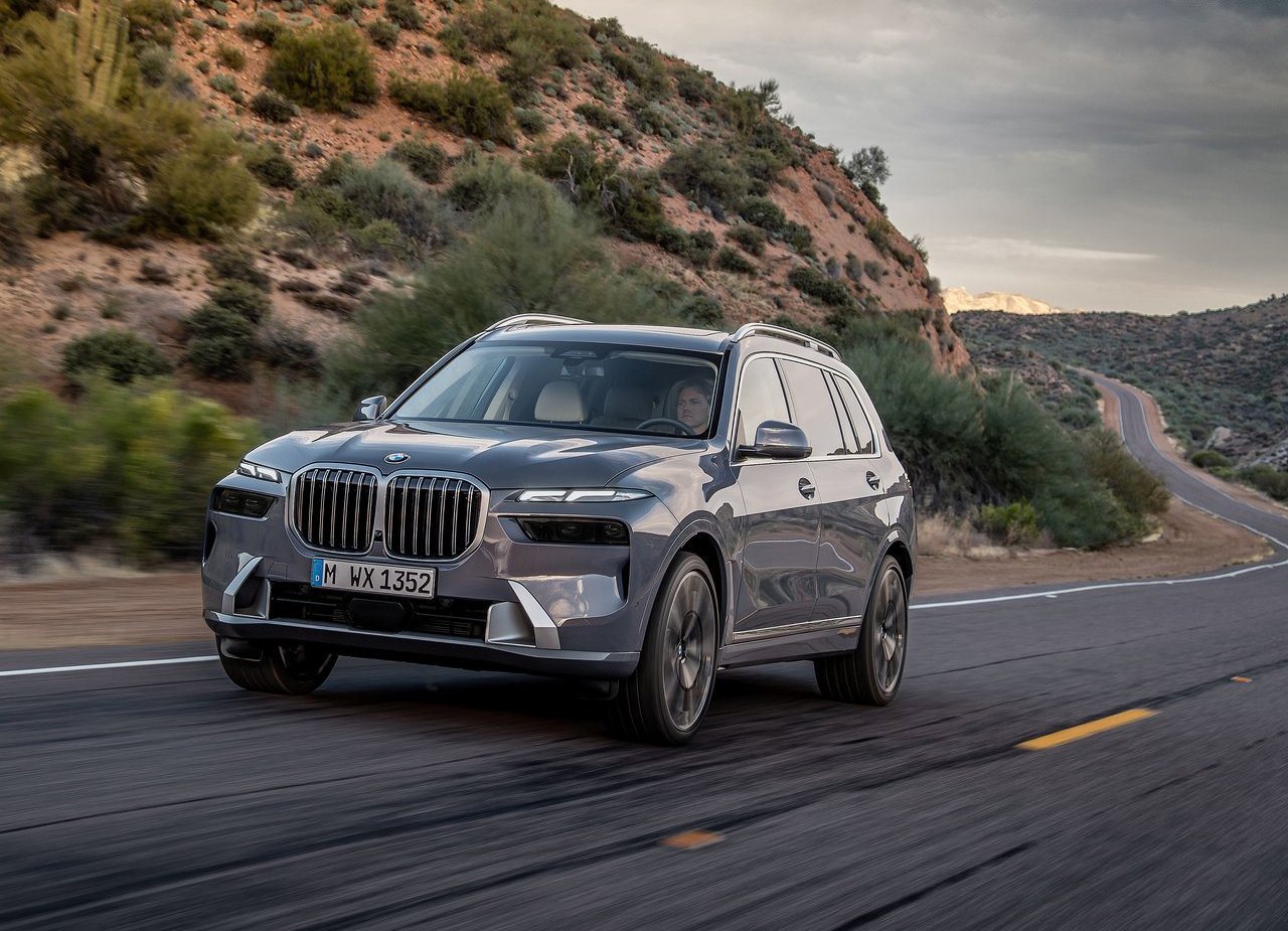 NOVO BMW X7 GANHA VISUAL ATUALIZADO, MOTOR COM SISTEMA MILD HYBRID E INTERIOR DO iX, foto 17