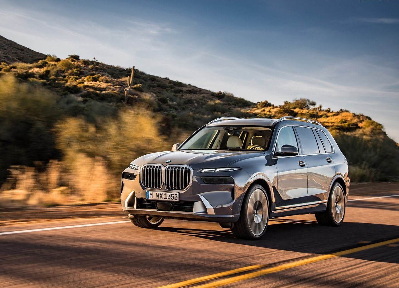 NOVO BMW X7 GANHA VISUAL ATUALIZADO, MOTOR COM SISTEMA MILD HYBRID E INTERIOR DO iX, foto 23