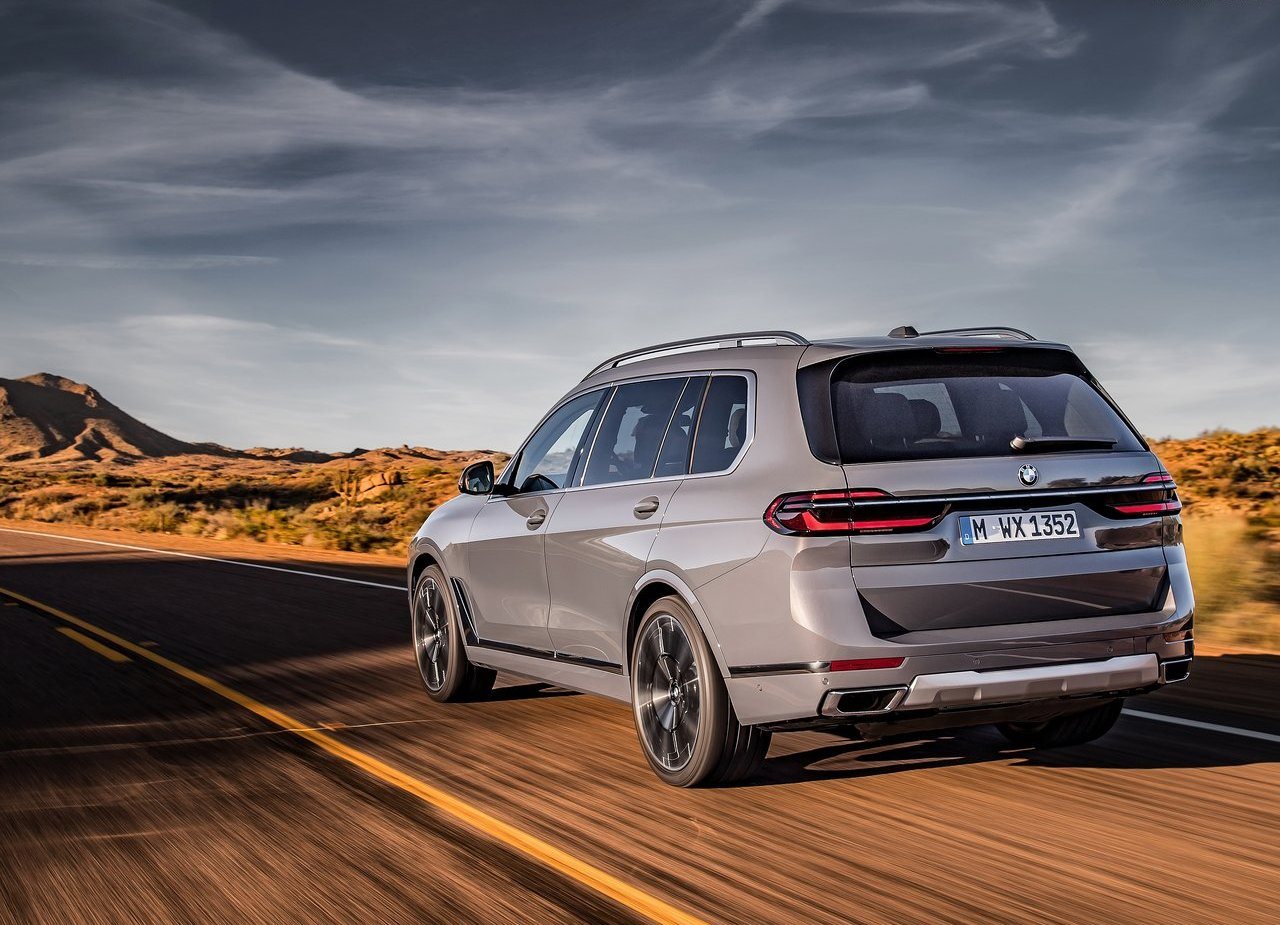 NOVO BMW X7 GANHA VISUAL ATUALIZADO, MOTOR COM SISTEMA MILD HYBRID E INTERIOR DO iX, foto 35