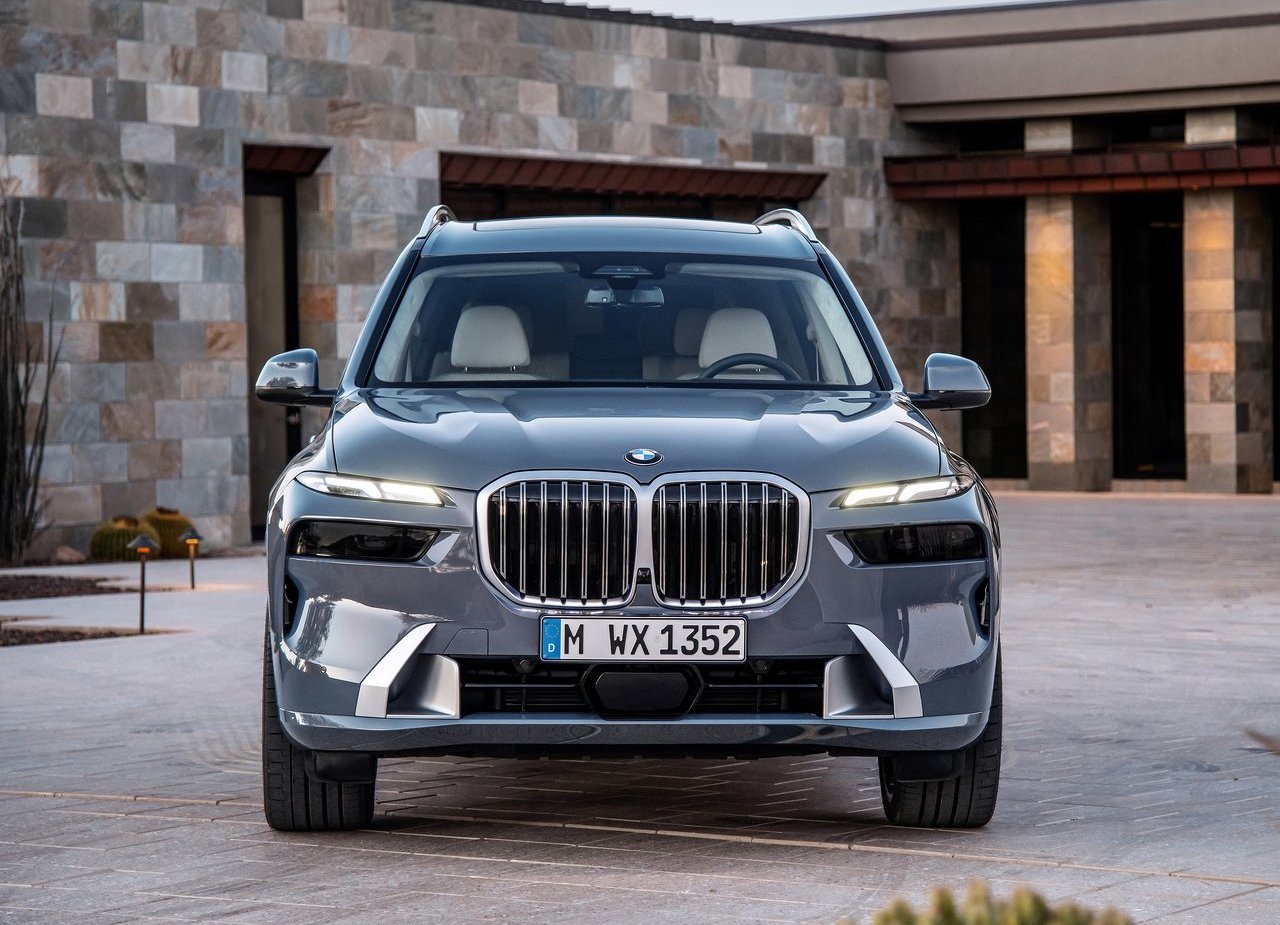 NOVO BMW X7 GANHA VISUAL ATUALIZADO, MOTOR COM SISTEMA MILD HYBRID E INTERIOR DO iX, foto 38
