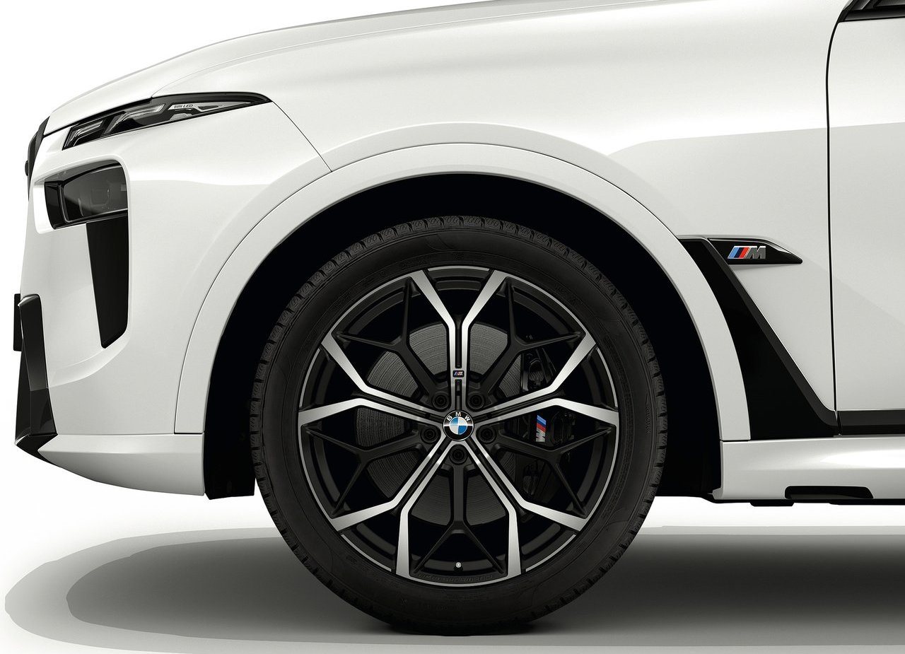 NOVO BMW X7 GANHA VISUAL ATUALIZADO, MOTOR COM SISTEMA MILD HYBRID E INTERIOR DO iX, foto 86