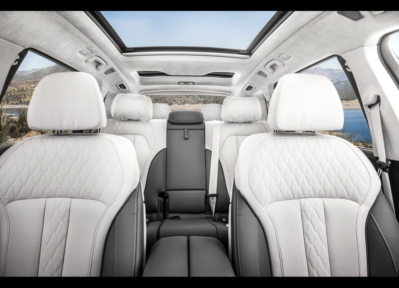 NOVO BMW X7 GANHA VISUAL ATUALIZADO, MOTOR COM SISTEMA MILD HYBRID E INTERIOR DO iX, foto 93