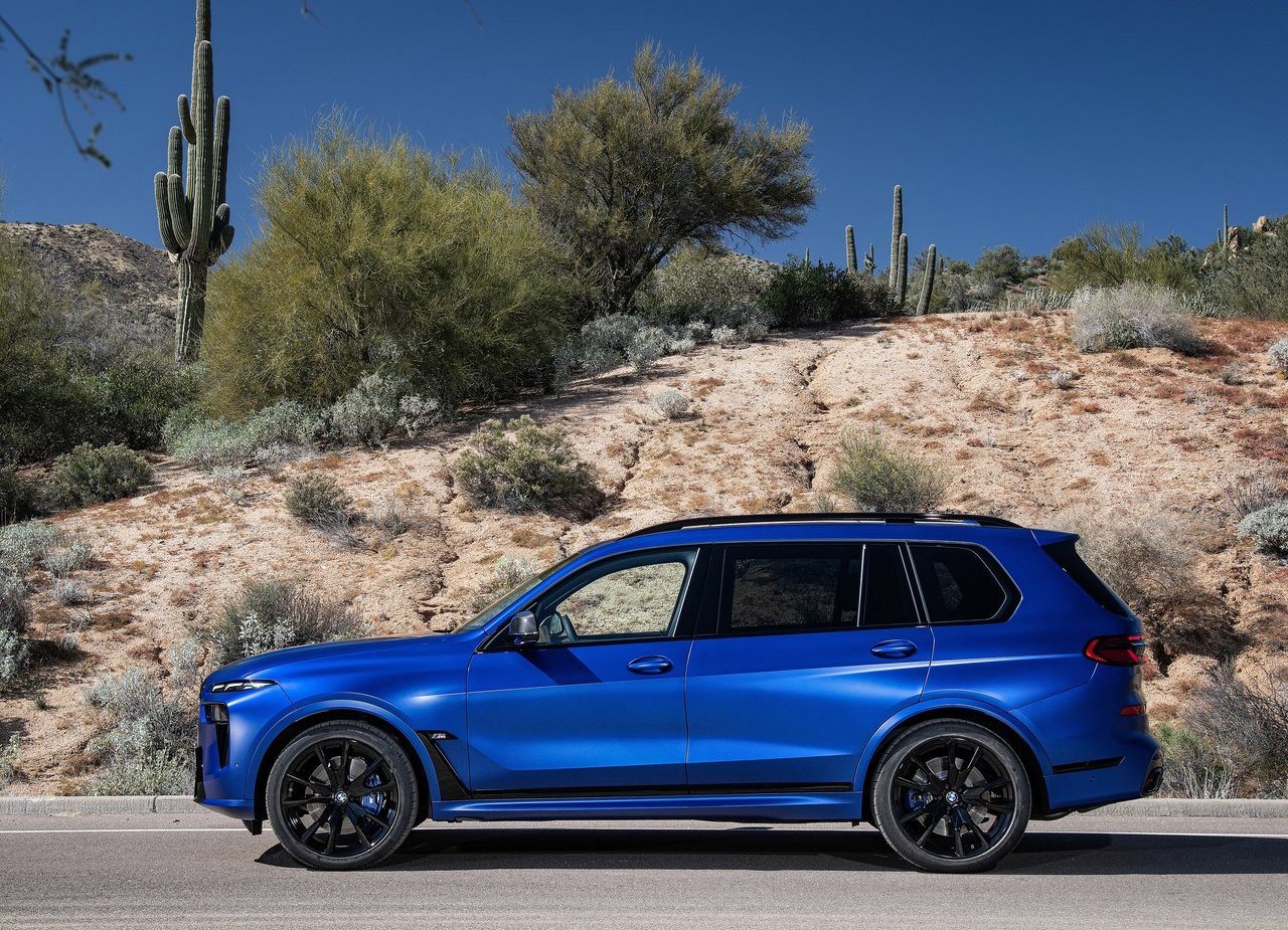 NOVO BMW X7 GANHA VISUAL ATUALIZADO, MOTOR COM SISTEMA MILD HYBRID E INTERIOR DO iX, foto 135
